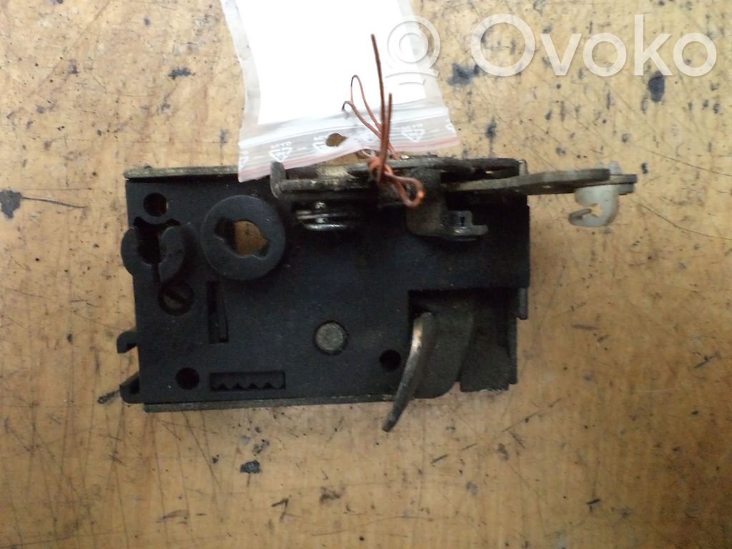 Cerradura de puerta trasera