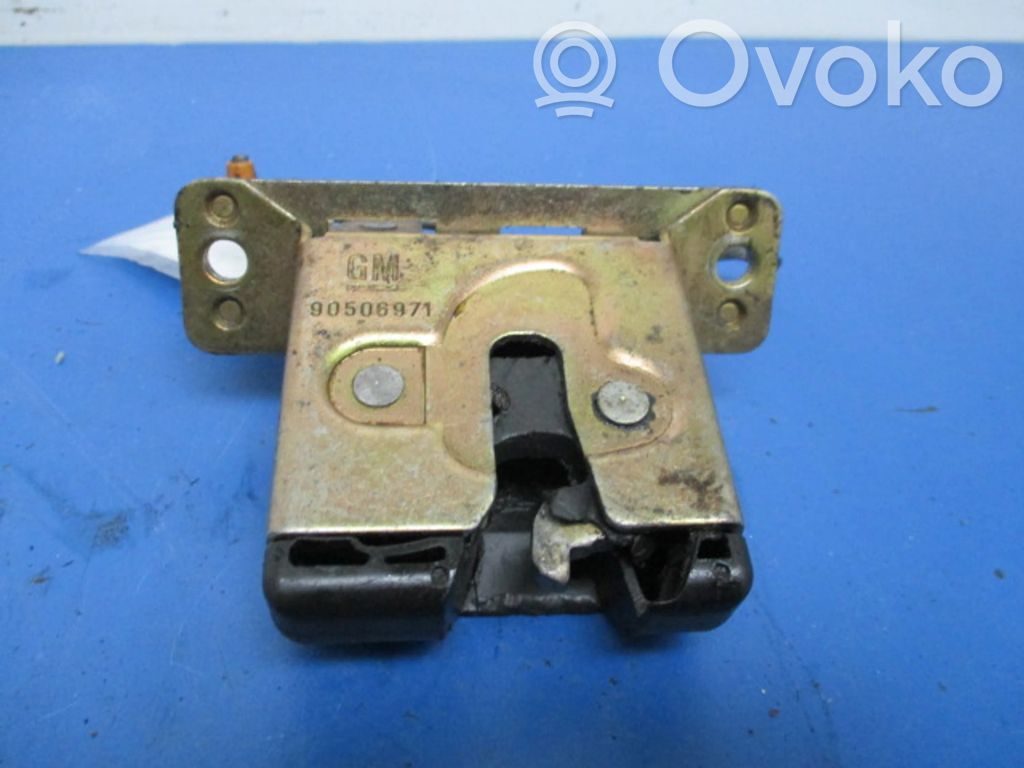Opel Vectra B Zamek klapy tylnej / bagażnika 