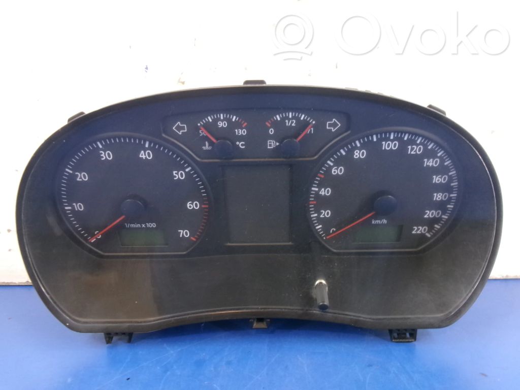 Volkswagen Polo IV 9N3 Velocímetro (tablero de instrumentos) 