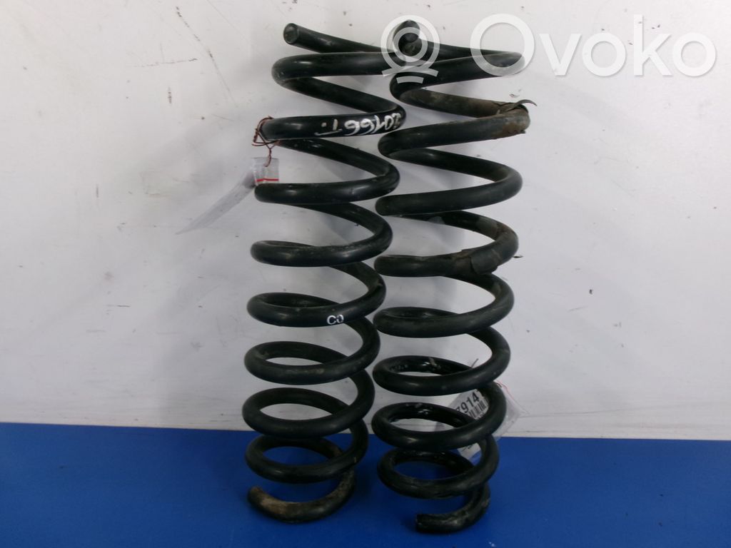 BMW 1 E82 E88 Arc elicoidal spate 