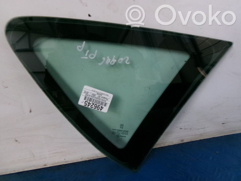 Ventanilla de ventilación de la puerta delantera cuatro puertas