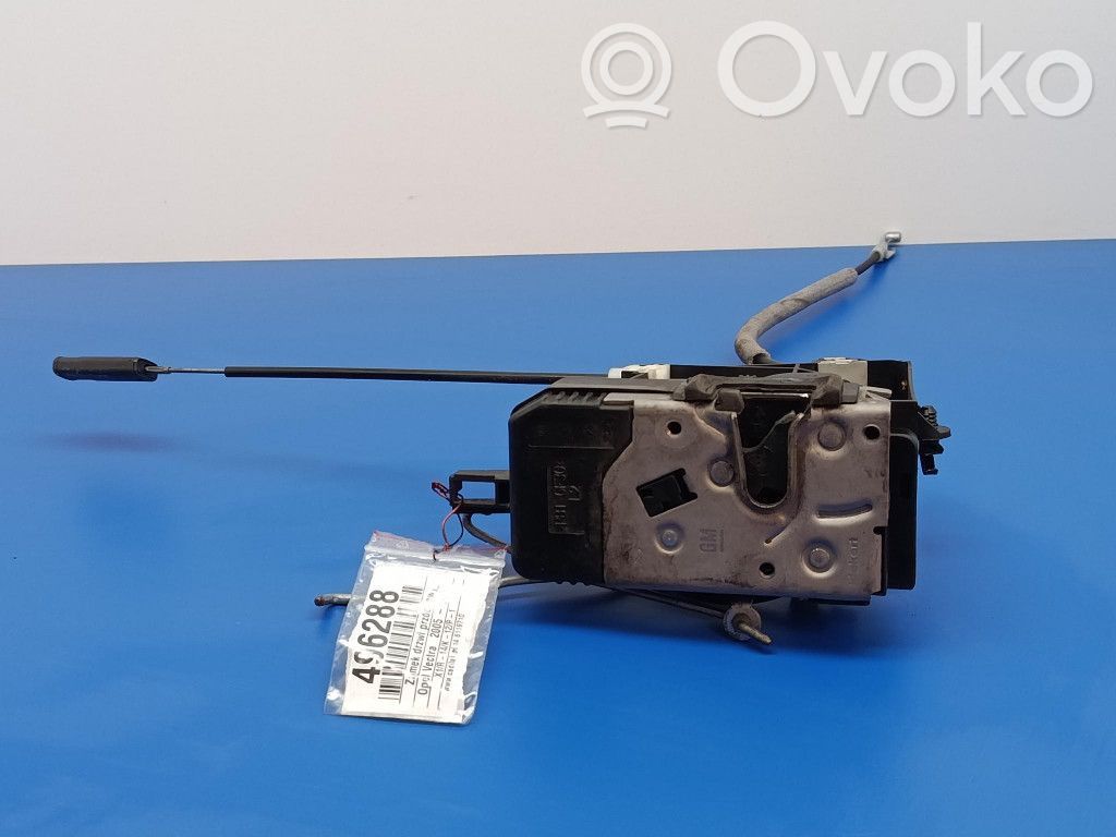 Opel Vectra C Zamek drzwi przednich