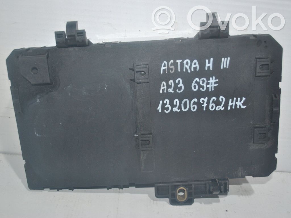 Opel Astra H Módulo de fusible 