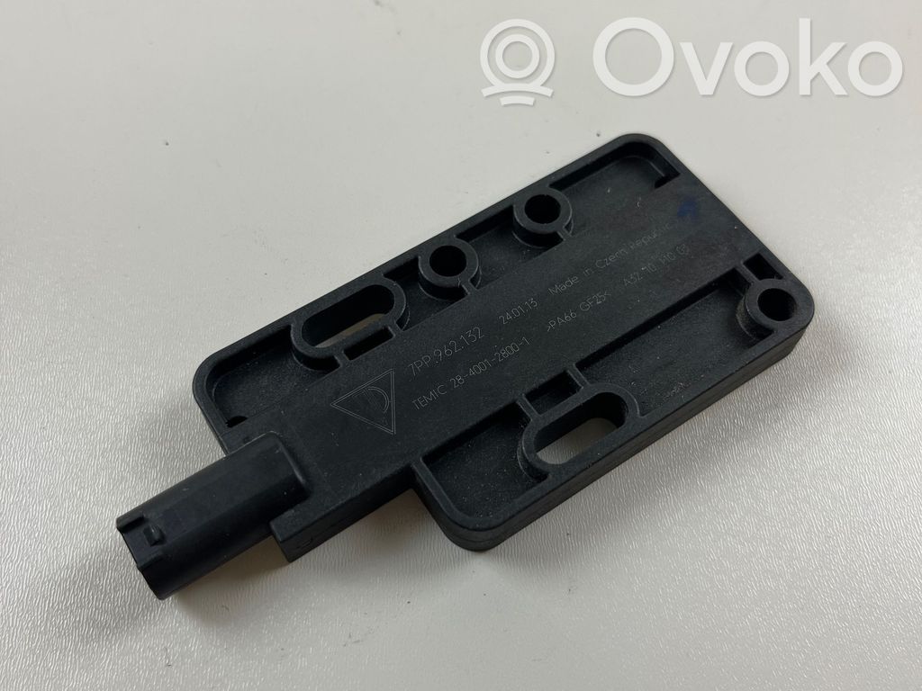 Porsche Cayenne (92A) Keyless (KESSY) go control unit/module 