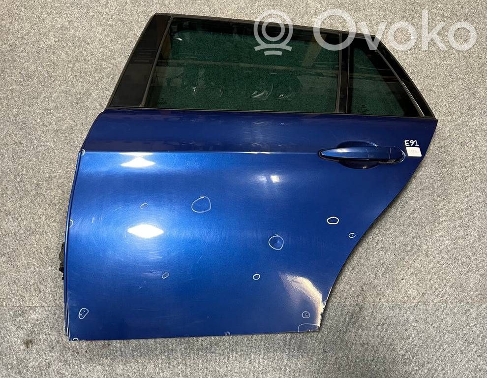 Rear door