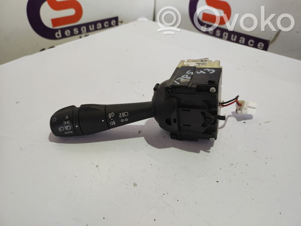 Interruptor de control del panel de luces   255675887R