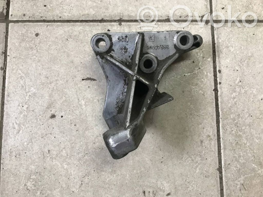 Opel Vectra B Engine mounting bracket 