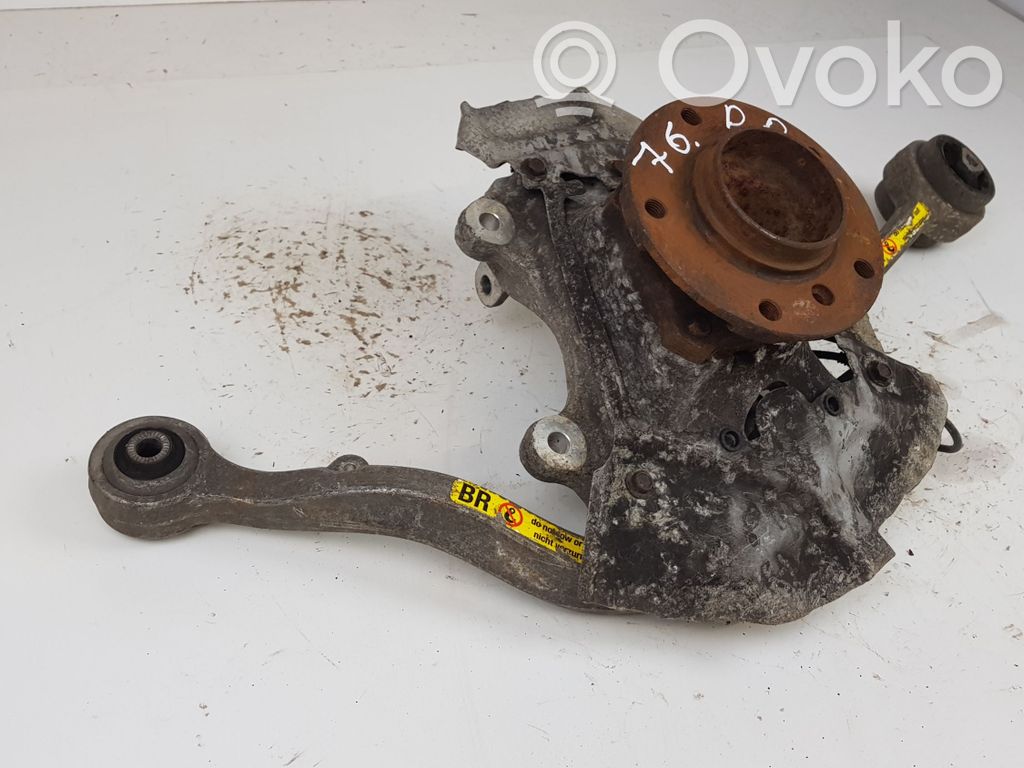 BMW 5 E60 E61 Priekšējā riteņa rumbas vārpstas šarnīrs (stupica, capfa) 
