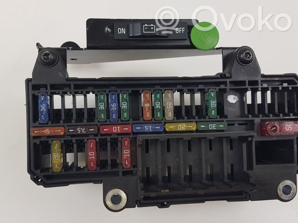 Блок предохранителей   6900583,10688710,6113690058301