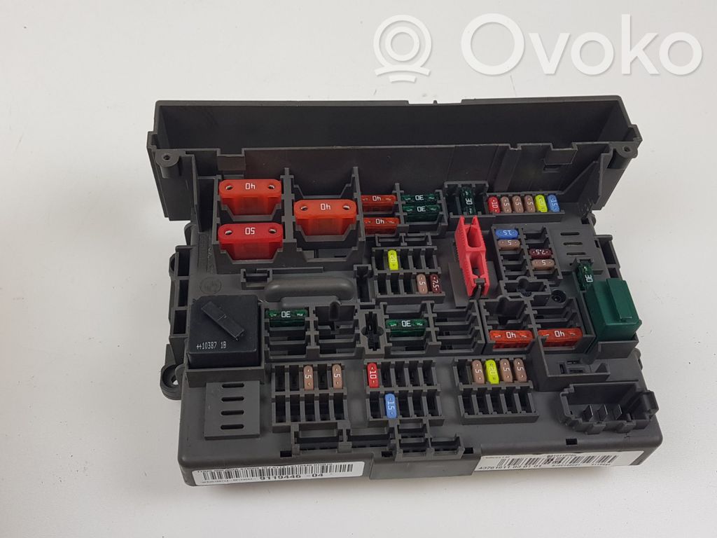 BMW 3 E90 E91 Fuse module 