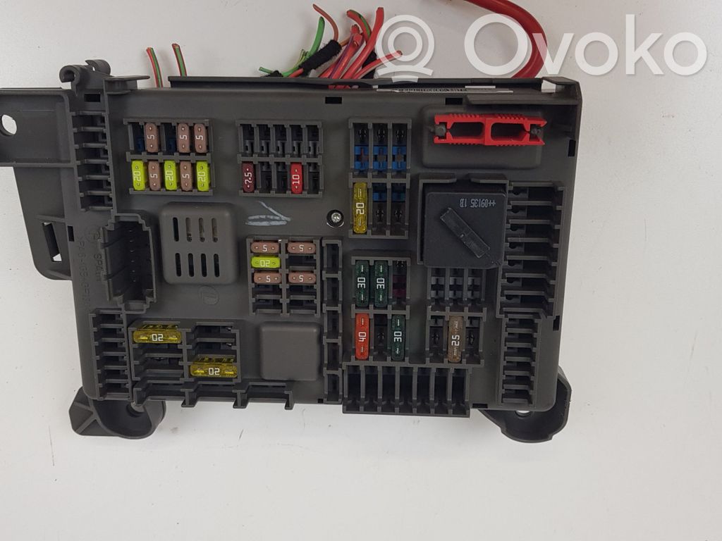 Module de fusibles   693168704,6931687046114,518954021A