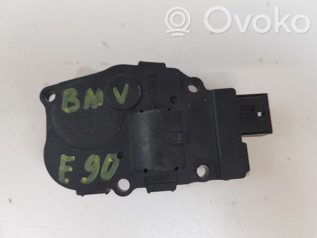 Moteur / actionneur de volet de climatisation   EFB332,13082009