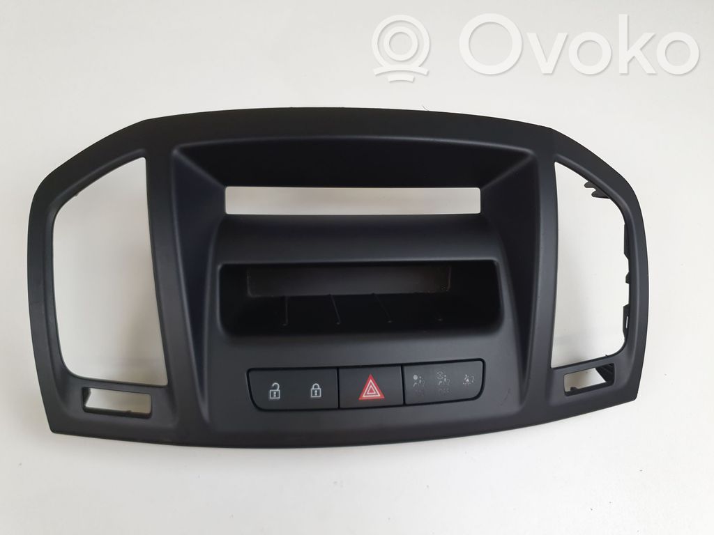 Opel Insignia A Rejilla de ventilación central del panel 