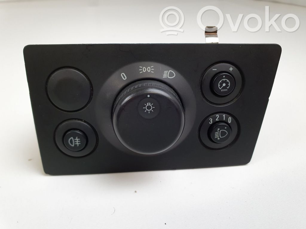 Opel Zafira B Light switch 