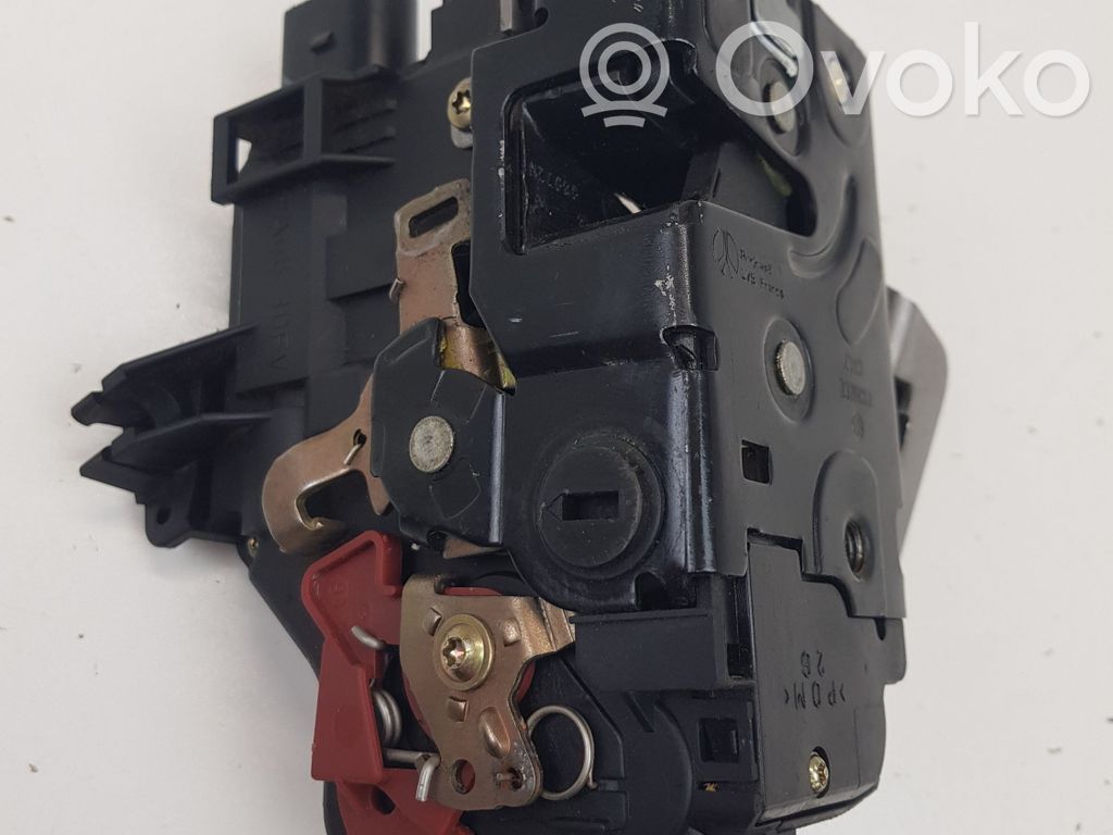 Audi A4 S4 B7 8E 8H Rear door lock 