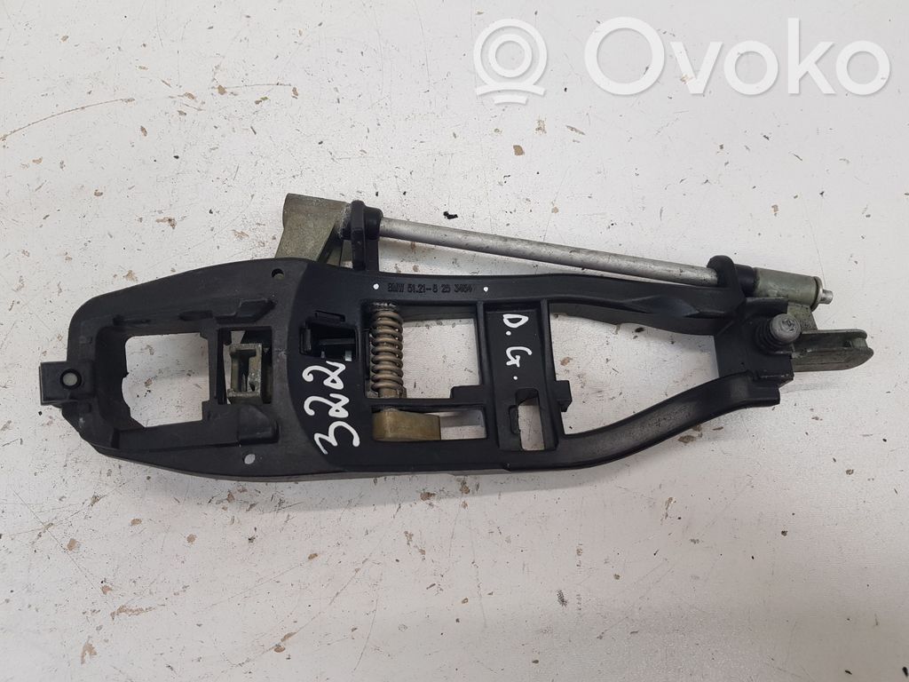 Rear door exterior handle/bracket   8253454