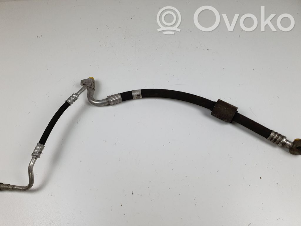 BMW 3 E90 E91 Air conditioning (A/C) pipe/hose 