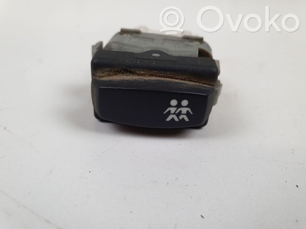 Renault Laguna II Child safety switch 