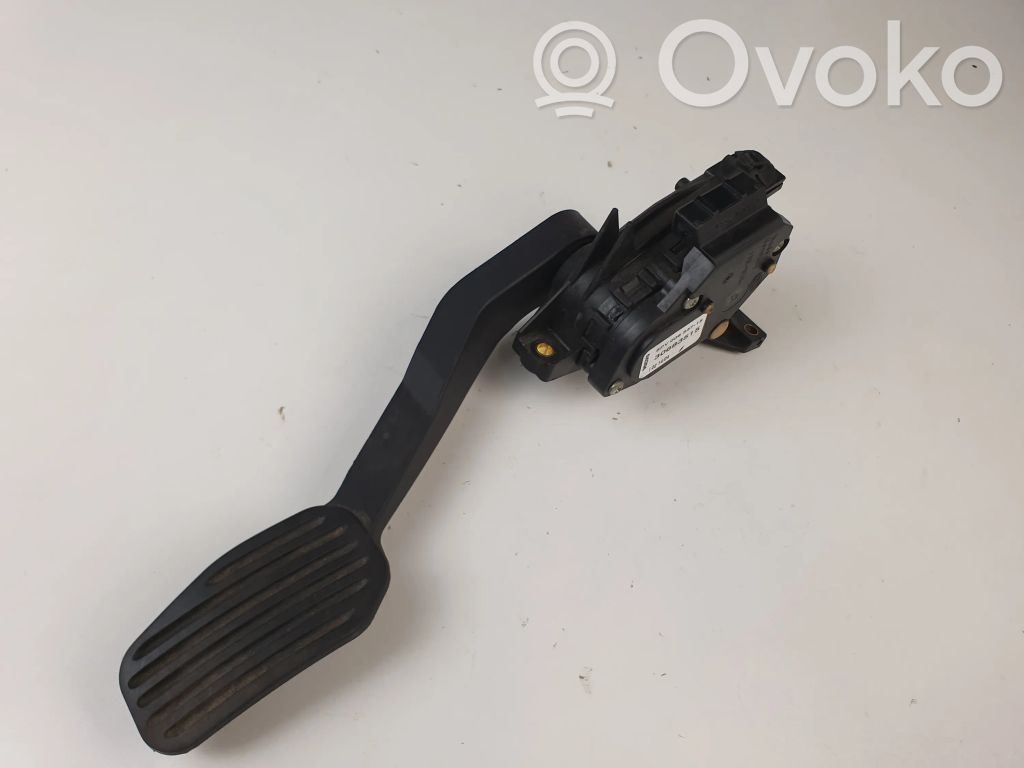 Accelerator throttle pedal   30683515