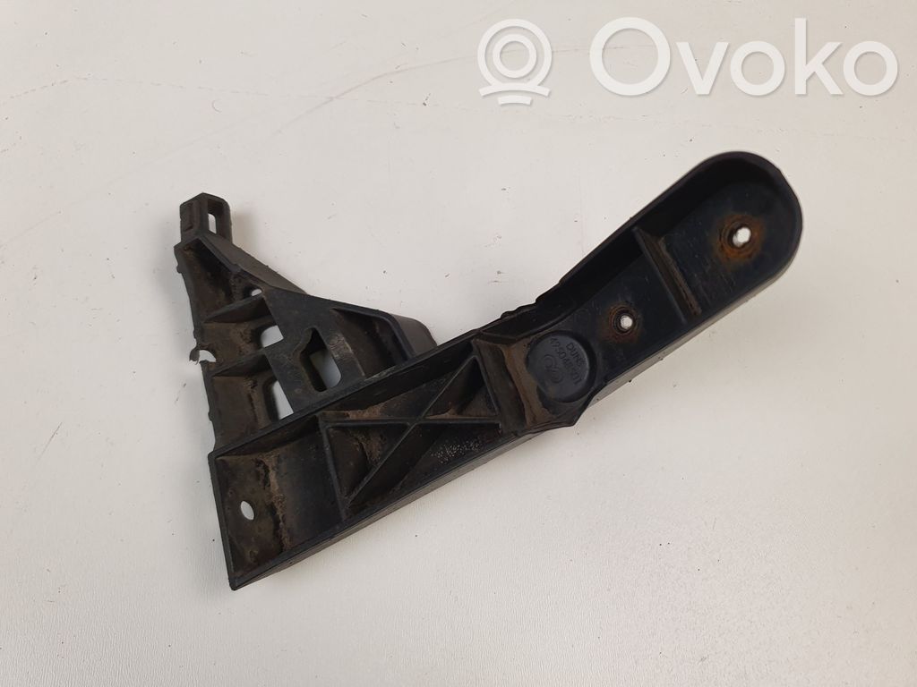Rear bumper mounting bracket   13320248