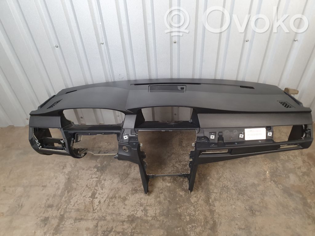 BMW 5 E60 E61 Panelė 