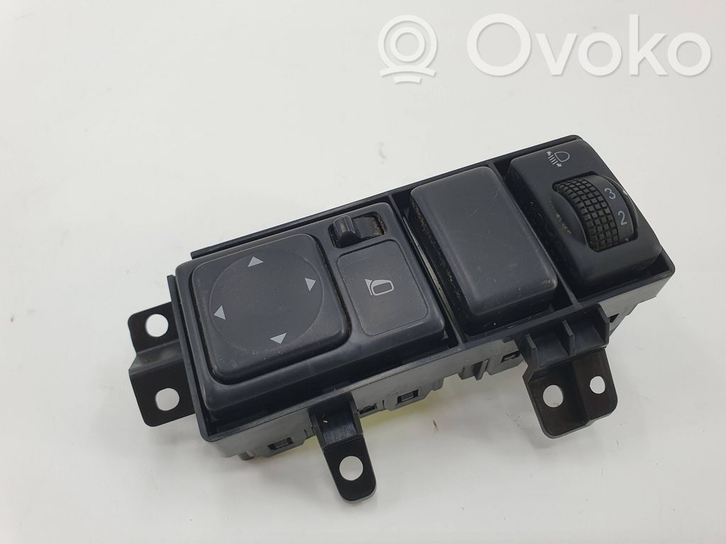 Nissan Navara D40 Headlight level height control switch 