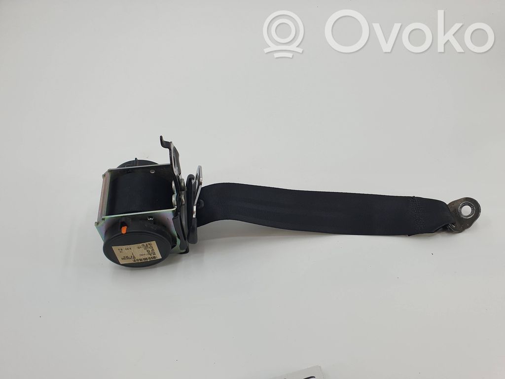 Mazda 3 I Rear seatbelt 