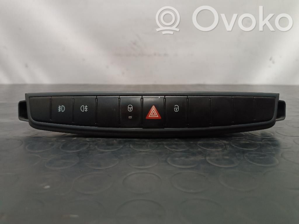 Smart ForFour I Avarinių žibintų jungtukas 