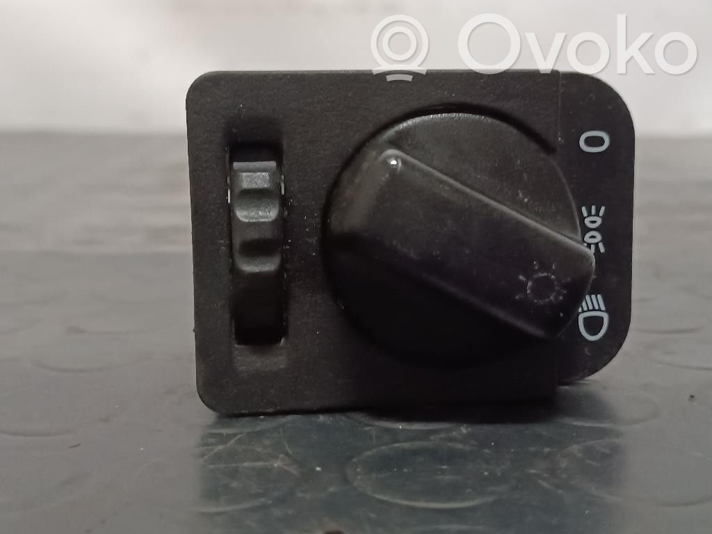Opel Corsa B Šviesų jungtukas 