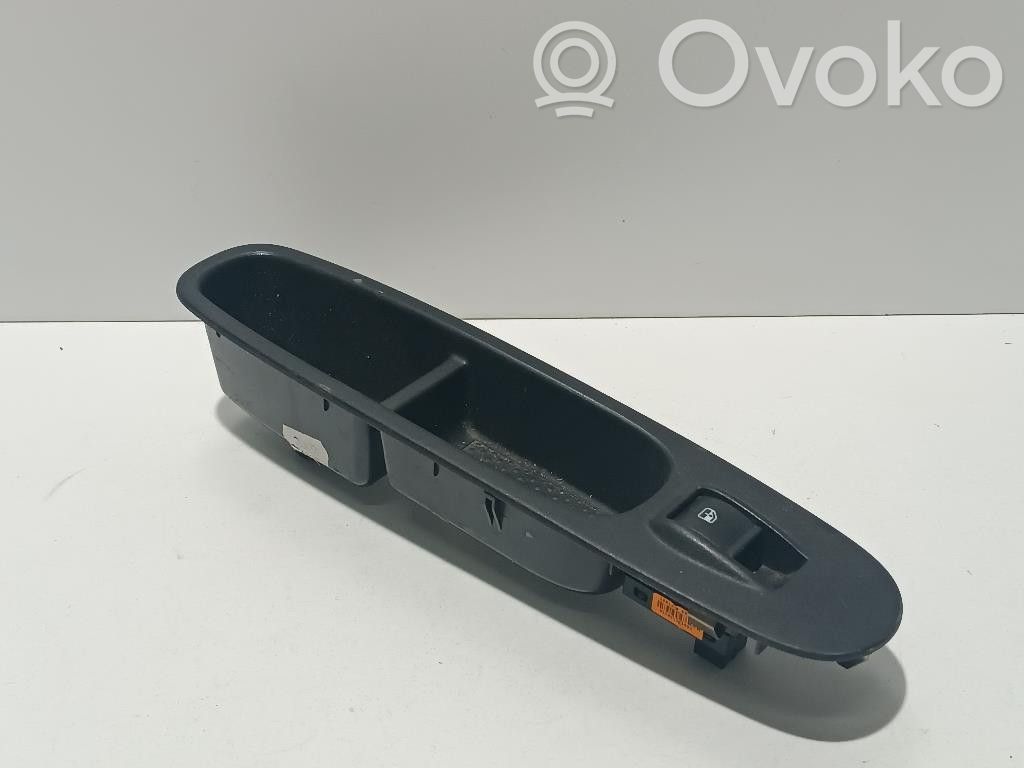 Electric window control switch   735531347,169A4000,735531347