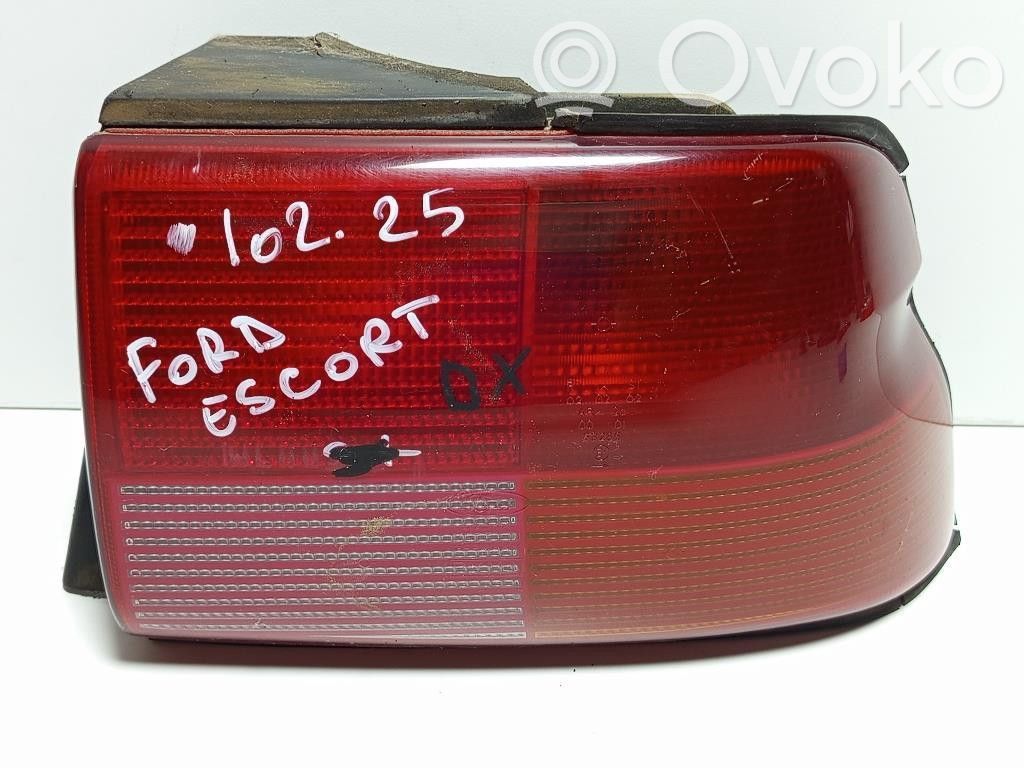 Ford Escort Galinis žibintas kėbule 