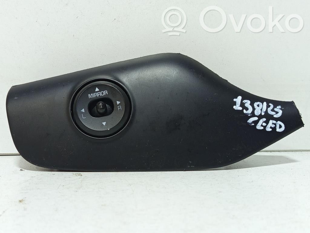 KIA Ceed Wing mirror switch 
