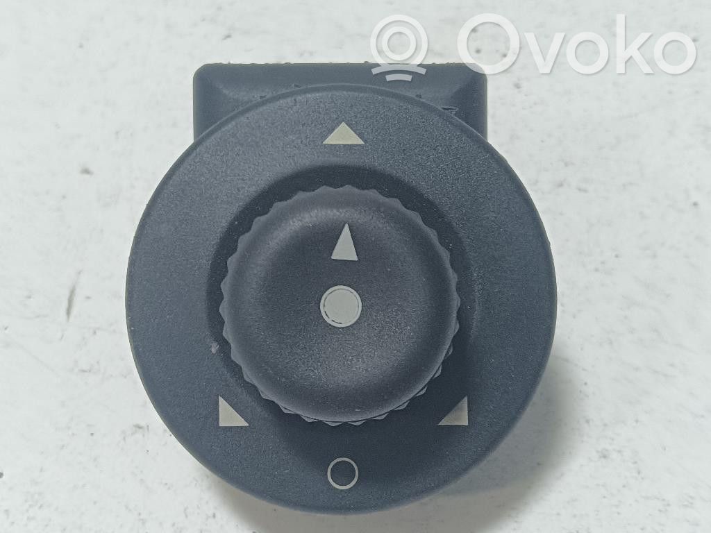Citroen C3 Wing mirror switch 
