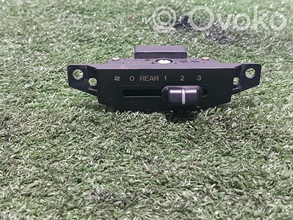 Mazda MPV II LW Unidad de control climatización 