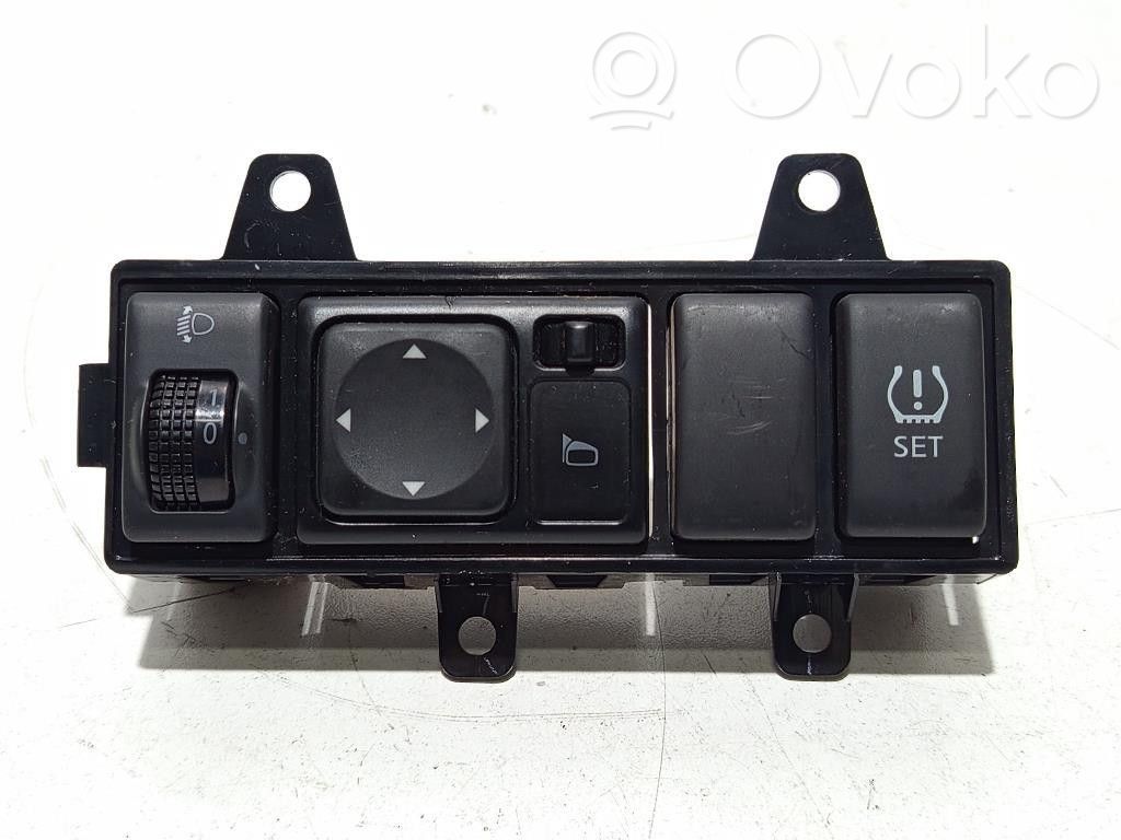 Nissan Micra Interruptor de luz 