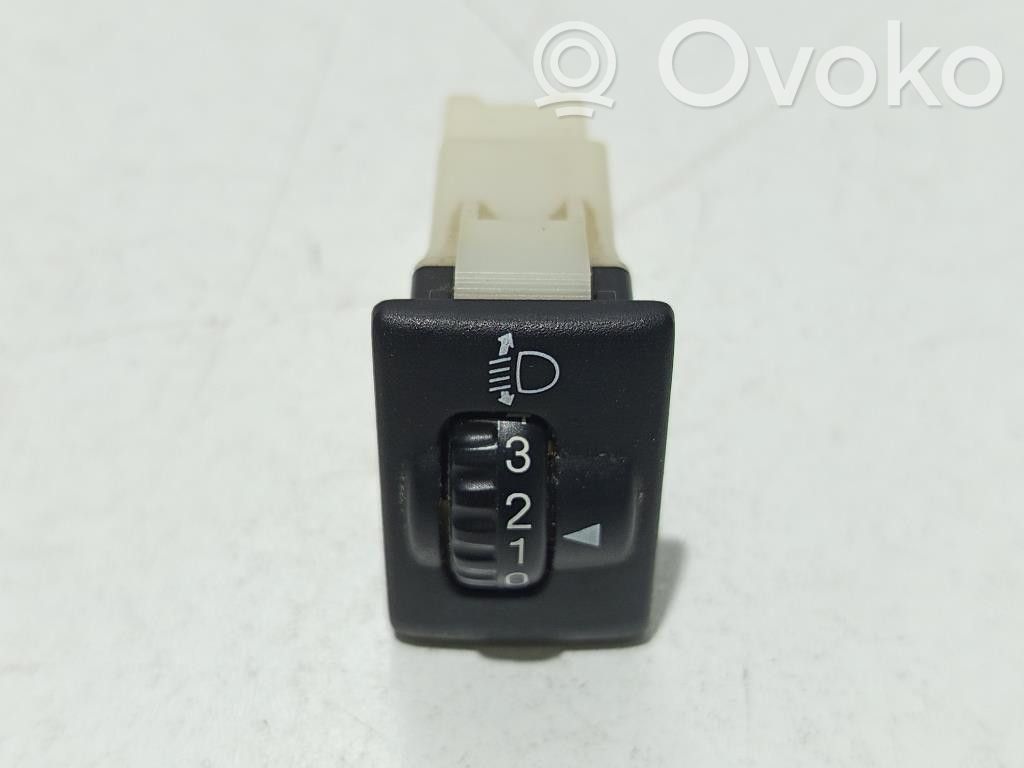 Suzuki Alto Interruptor de luz 