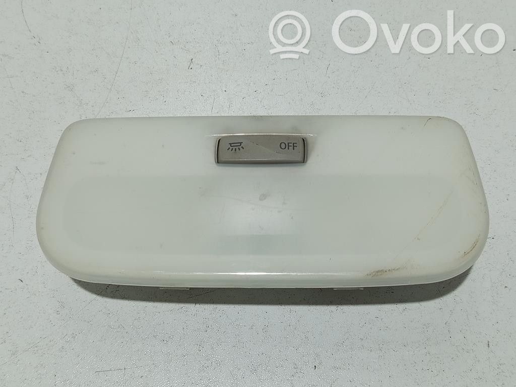 Renault Captur Etuistuimen valo 