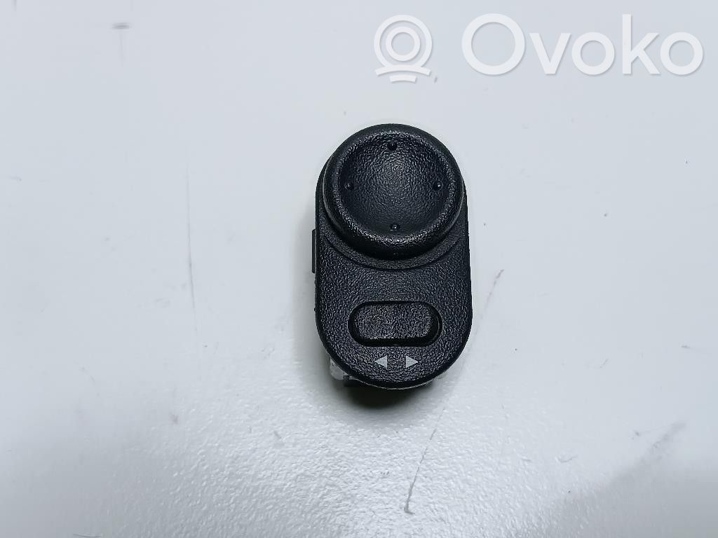 Opel Zafira A Interruptor del espejo lateral 