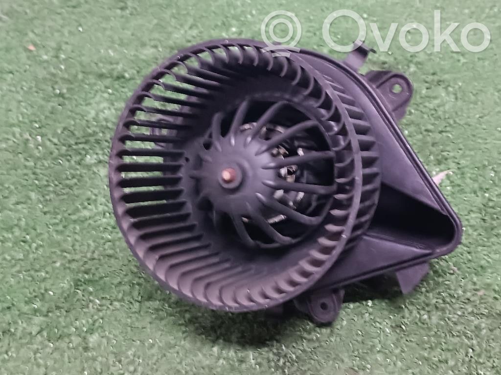 Lancia Ypsilon Lämmittimen puhallin 