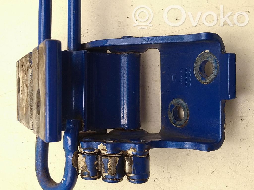 Audi A8 S8 D2 4D Front door lower hinge 