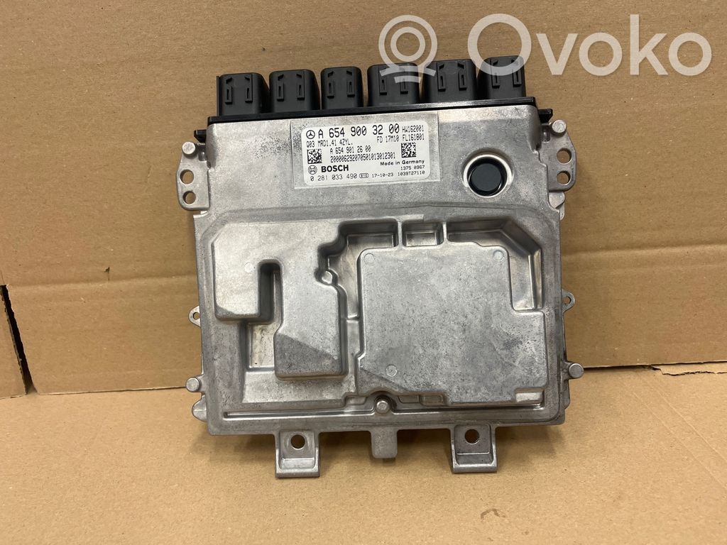 Mercedes-Benz C W205 Engine control unit/module 