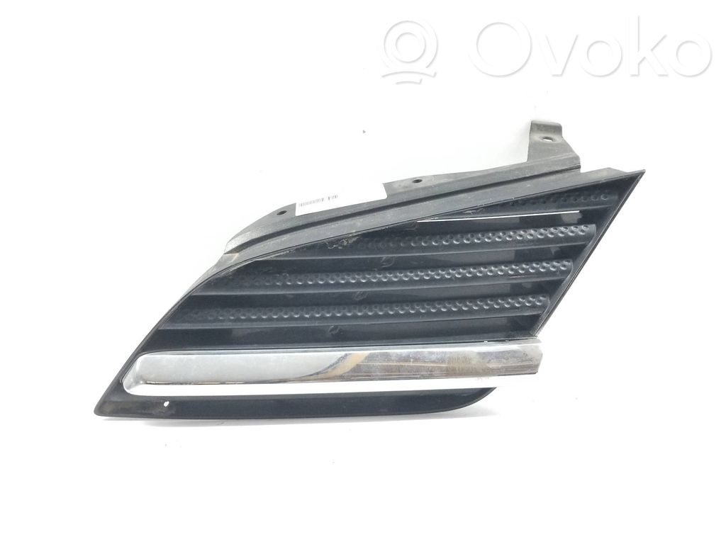 Nissan Primera Atrapa chłodnicy / Grill 