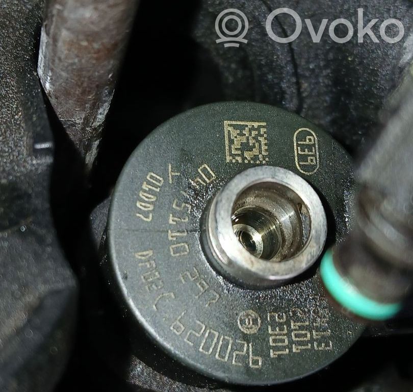 Citroen C4 I Polttoainesuutin 