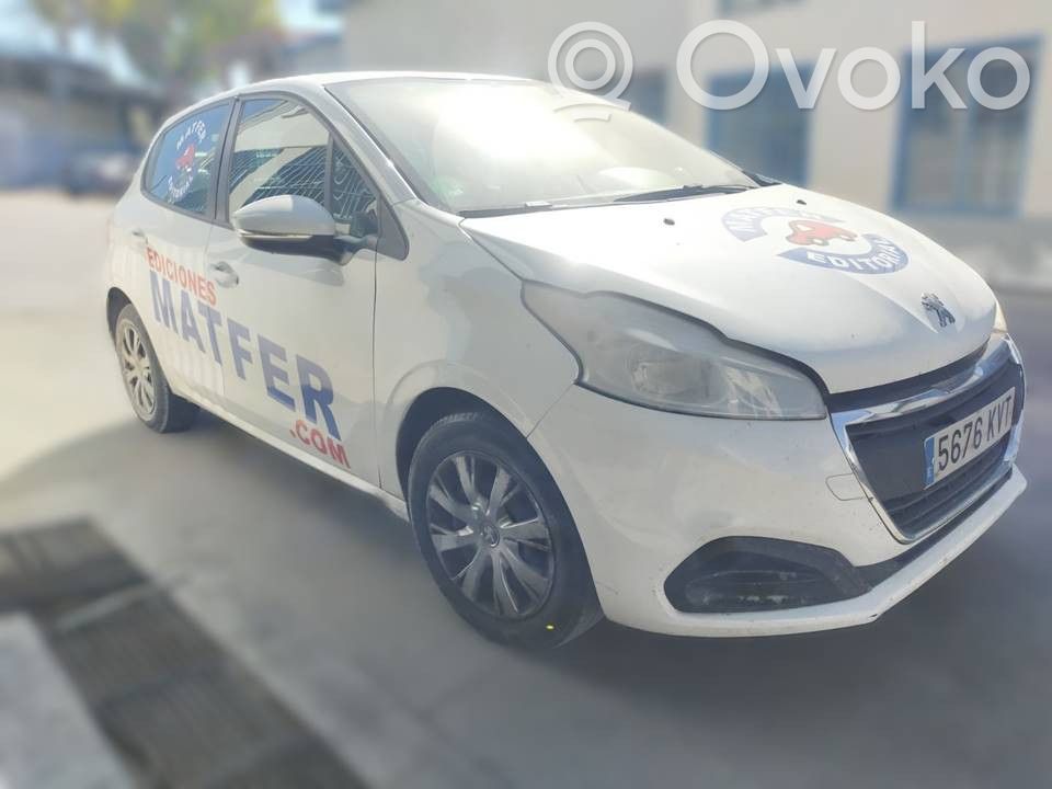 Peugeot 208 II Wtryskiwacz paliwa