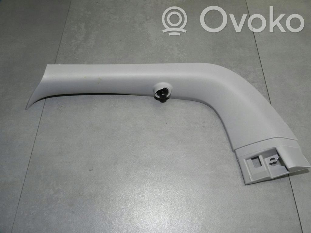 BMW X1 F48 F49 Poszycie / Tapicerka tylnej klapy bagażnika 