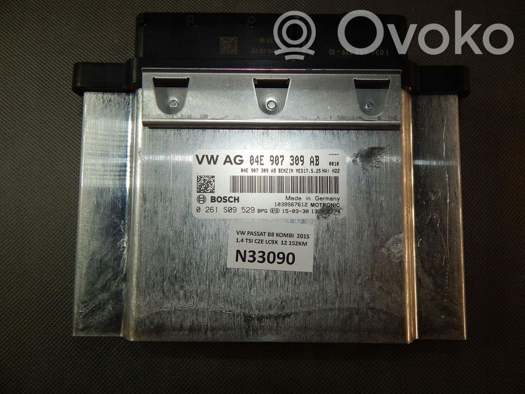 Volkswagen PASSAT B8 Engine control unit/module 