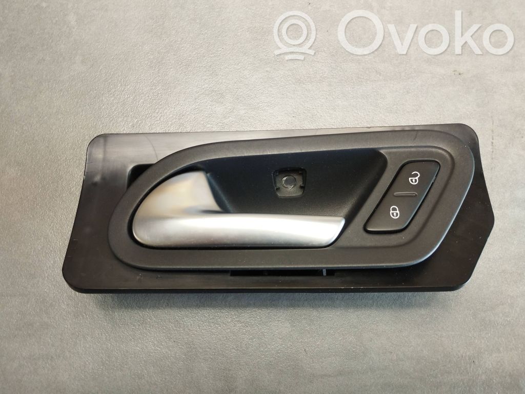 Volkswagen Scirocco Front door interior handle 