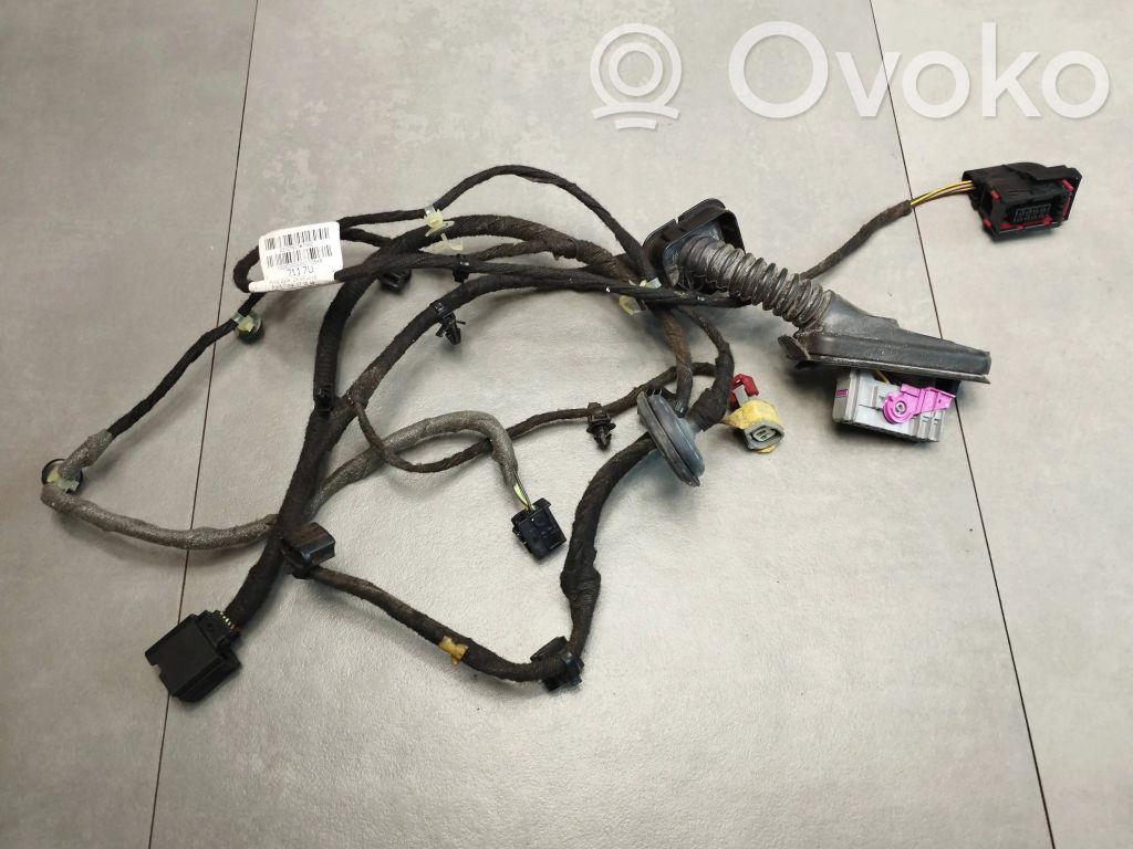 Cableado de puerta trasera   23107117