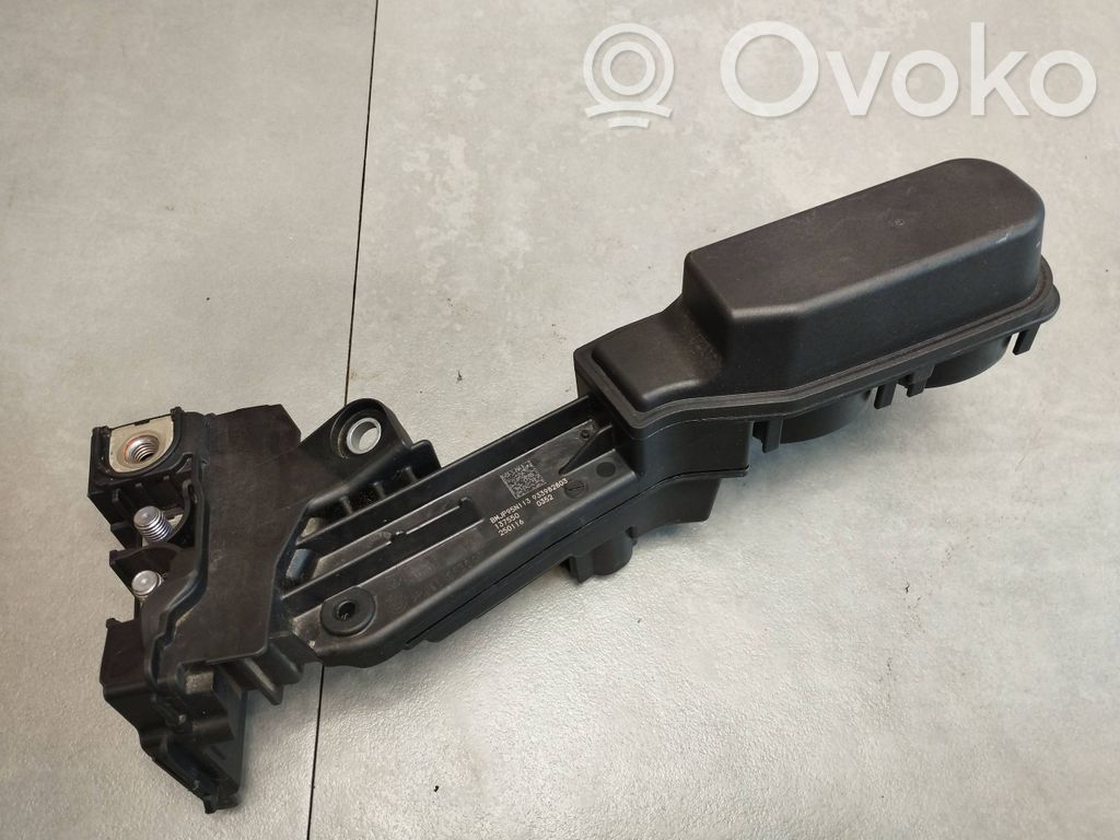 BMW 7 G11 G12 Pliusinis laidas (akumuliatoriaus) 