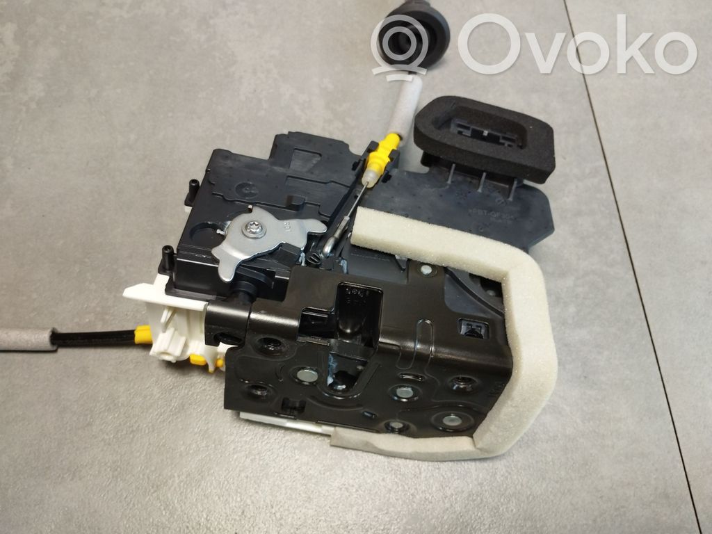 Audi A5 Front door lock 